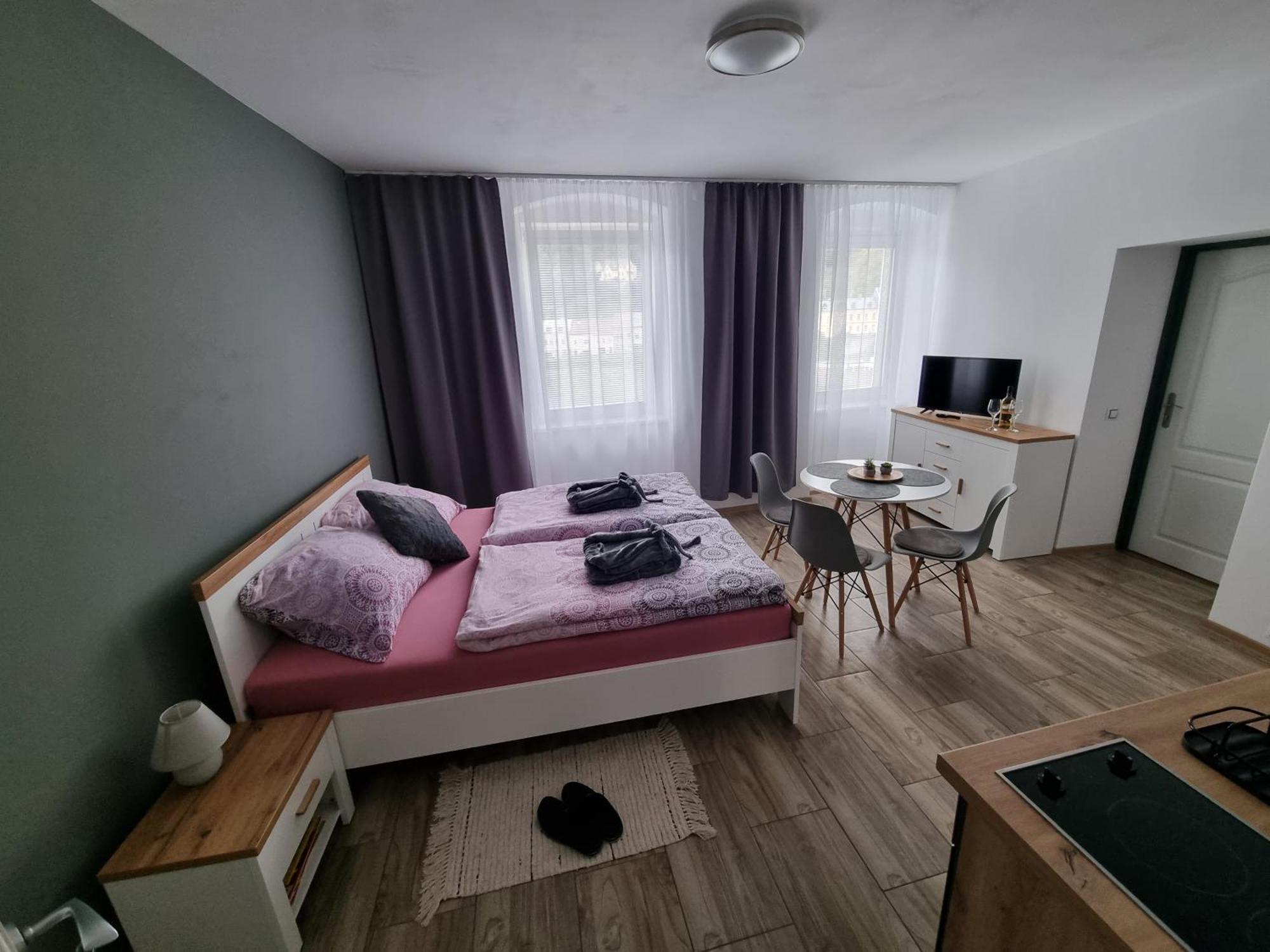Apartman Ursula ヤーヒモフ エクステリア 写真